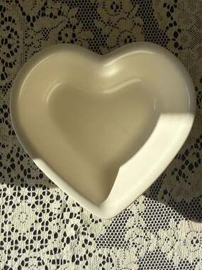 Pfaltzgraff Serving/Baking Heart Shaped Bowl- Tea Rose Pattern